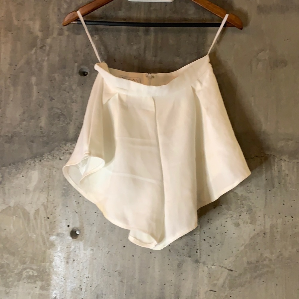 Showpo White shorts